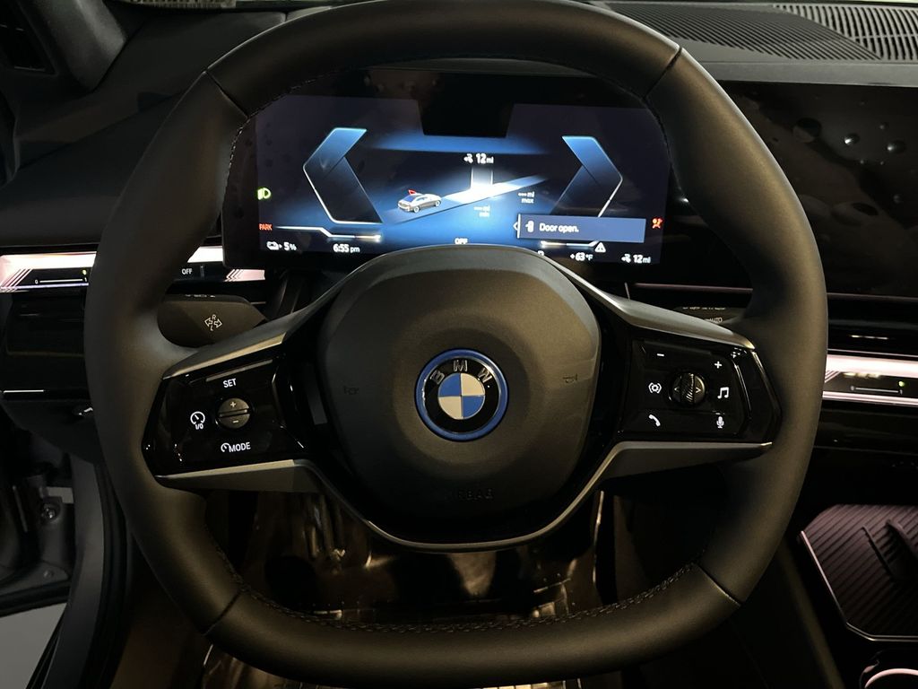 2025 BMW i5 xDrive40 14