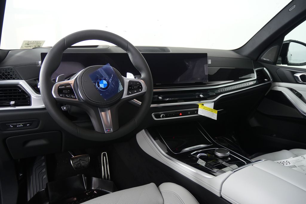 Thumbnail: 2026 BMW X5 - 18