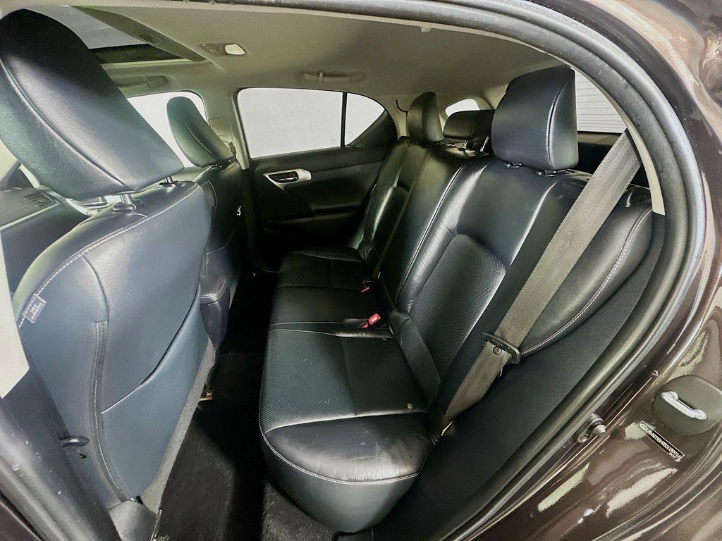 Thumbnail: 2011 Lexus CT - 25