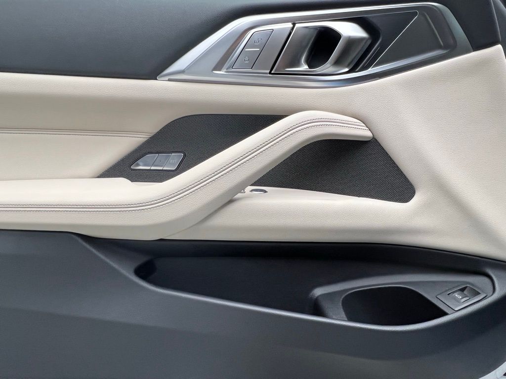 Thumbnail: 2026 BMW 4 Series - 26