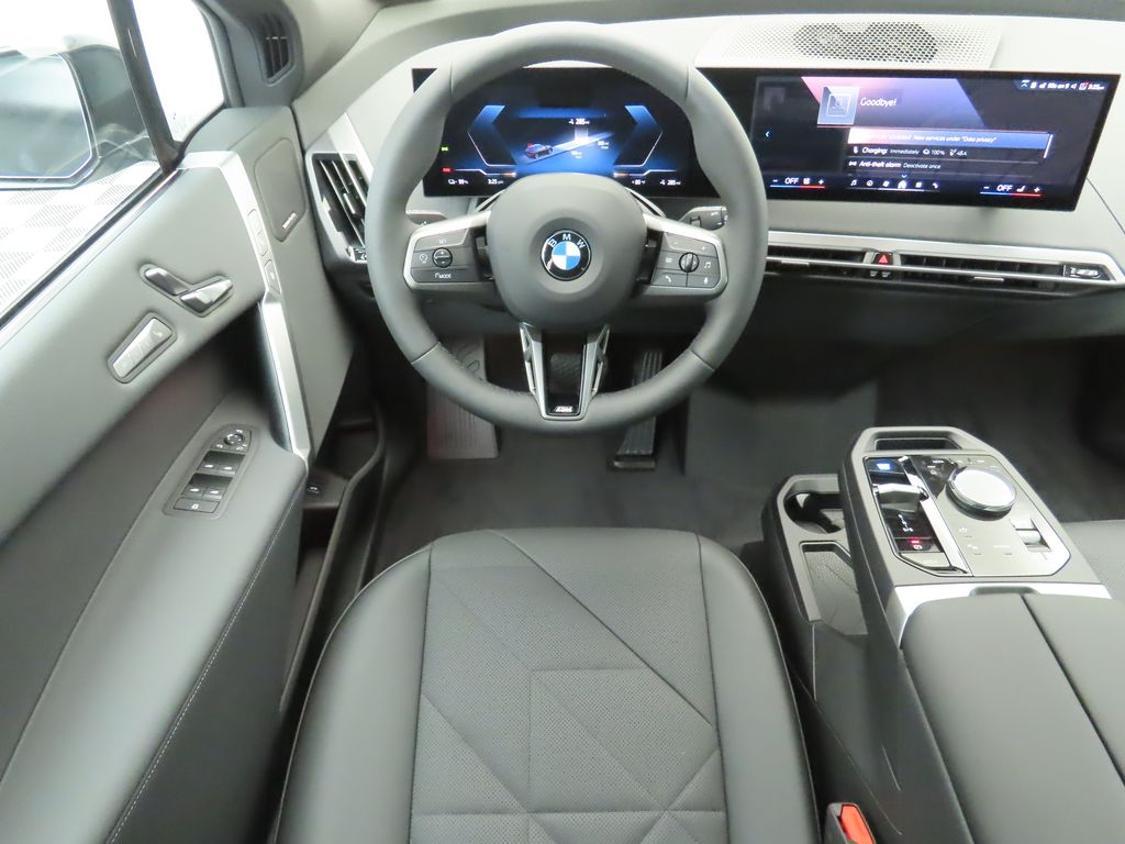 2025 BMW iX xDrive50 10