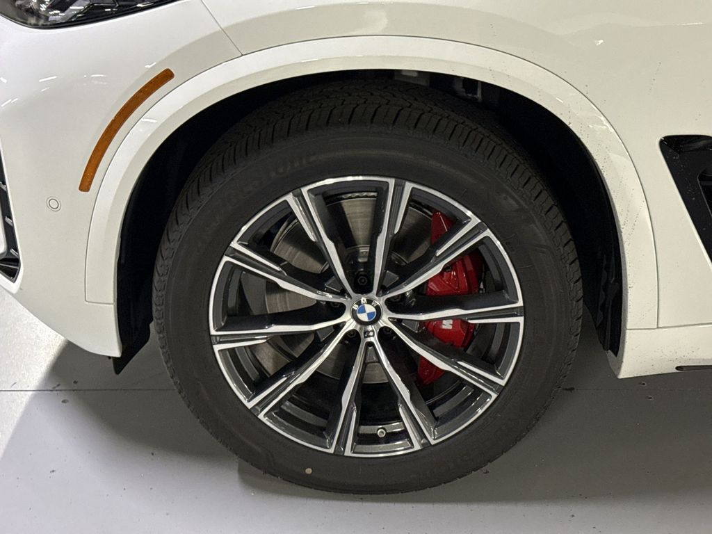 Thumbnail: 2026 BMW X5 - 10