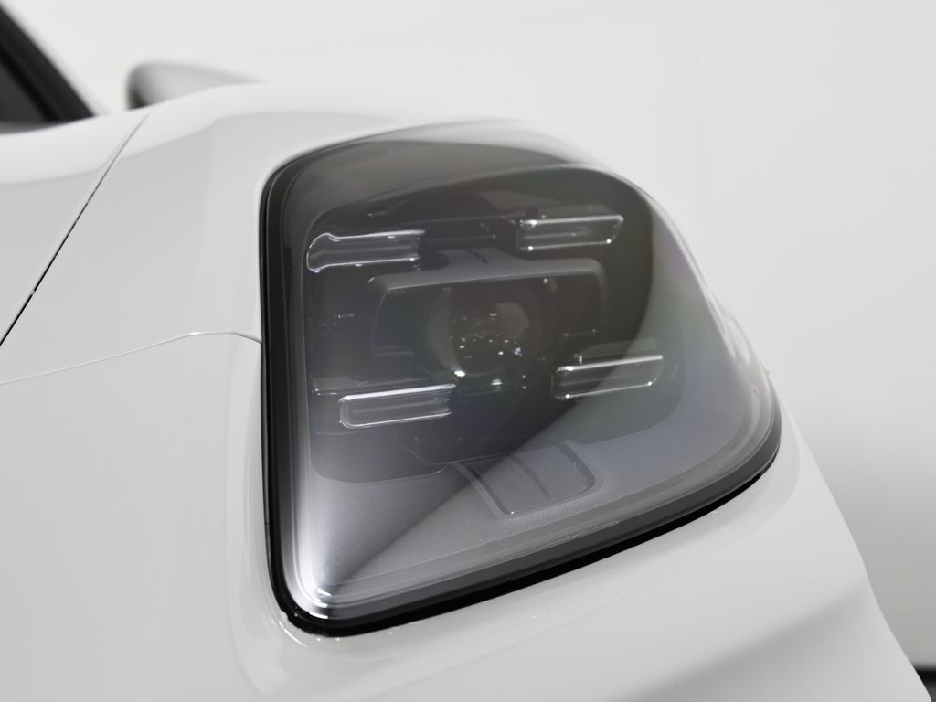 Thumbnail: 2026 Porsche Panamera - 11