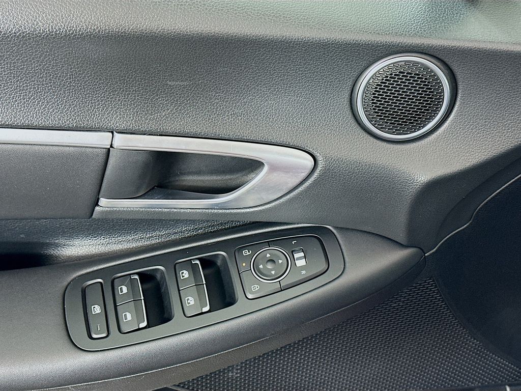 Thumbnail: 2024 Hyundai Sonata - 17