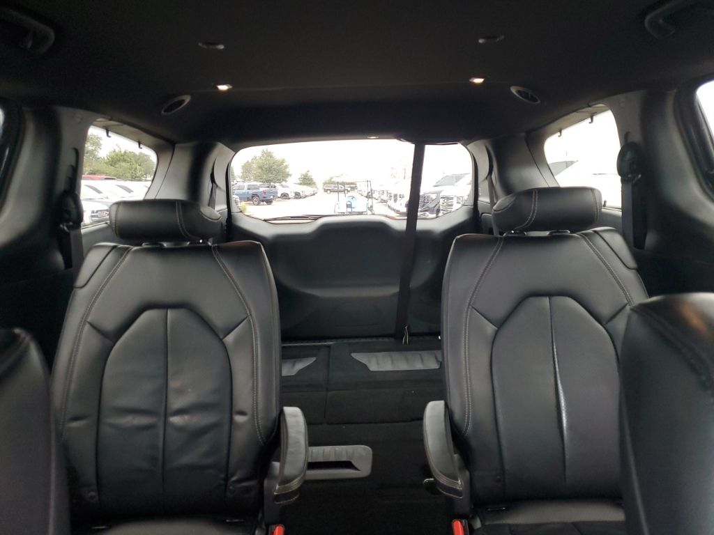 Used Car 2020 Chrysler Pacifica  Touring L Plus For Sale Under $25,000 In Austin, Texas