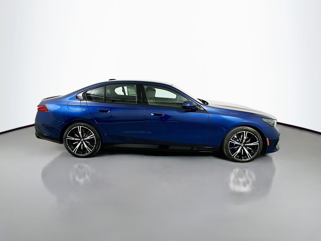 Thumbnail: 2026 BMW 5 Series - 4