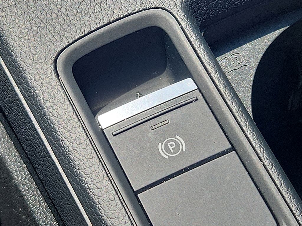 Thumbnail: 2022 Audi Q3 - 23