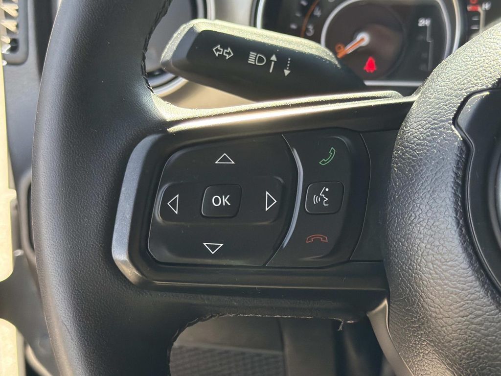 Used 2023 Jeep Gladiator Willys 4D Crew Cab