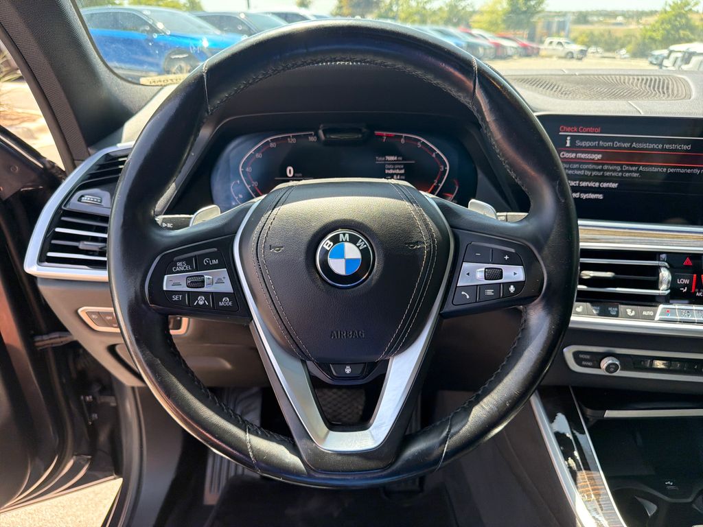 Used 2019 Gray BMW xDrive40i image 23