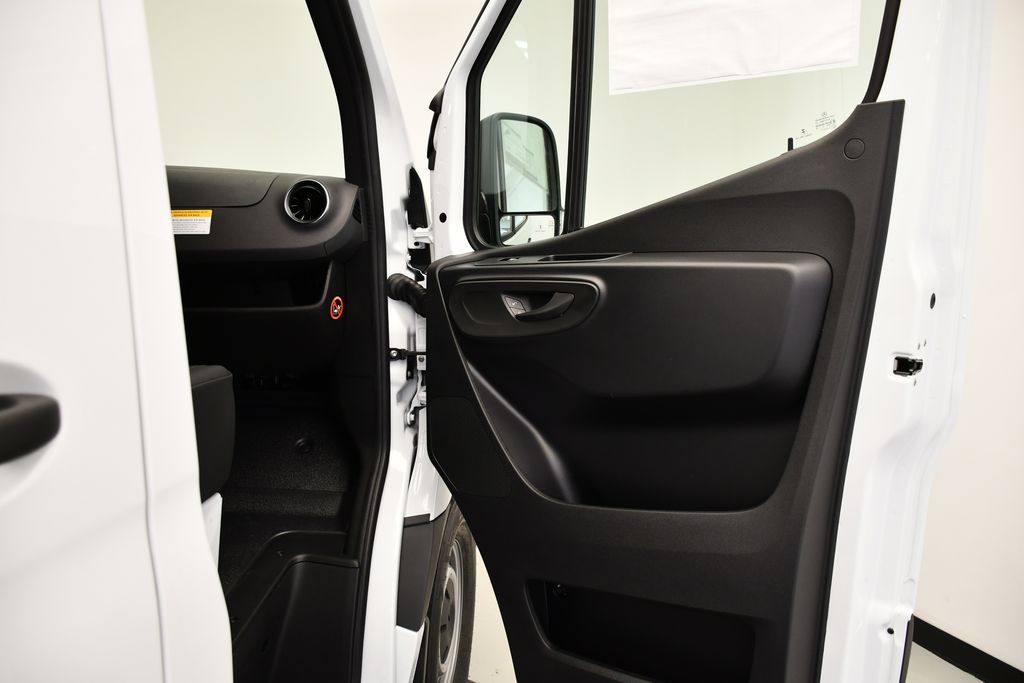 Thumbnail: 2026 Mercedes-Benz Sprinter - 25
