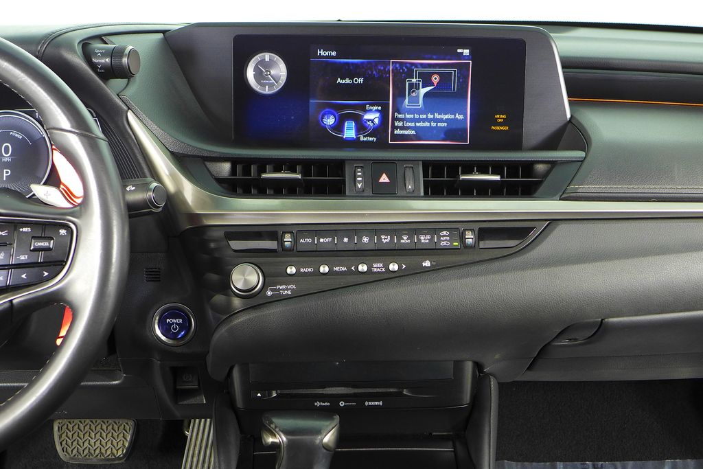 Thumbnail: 2021 Lexus ES - 26