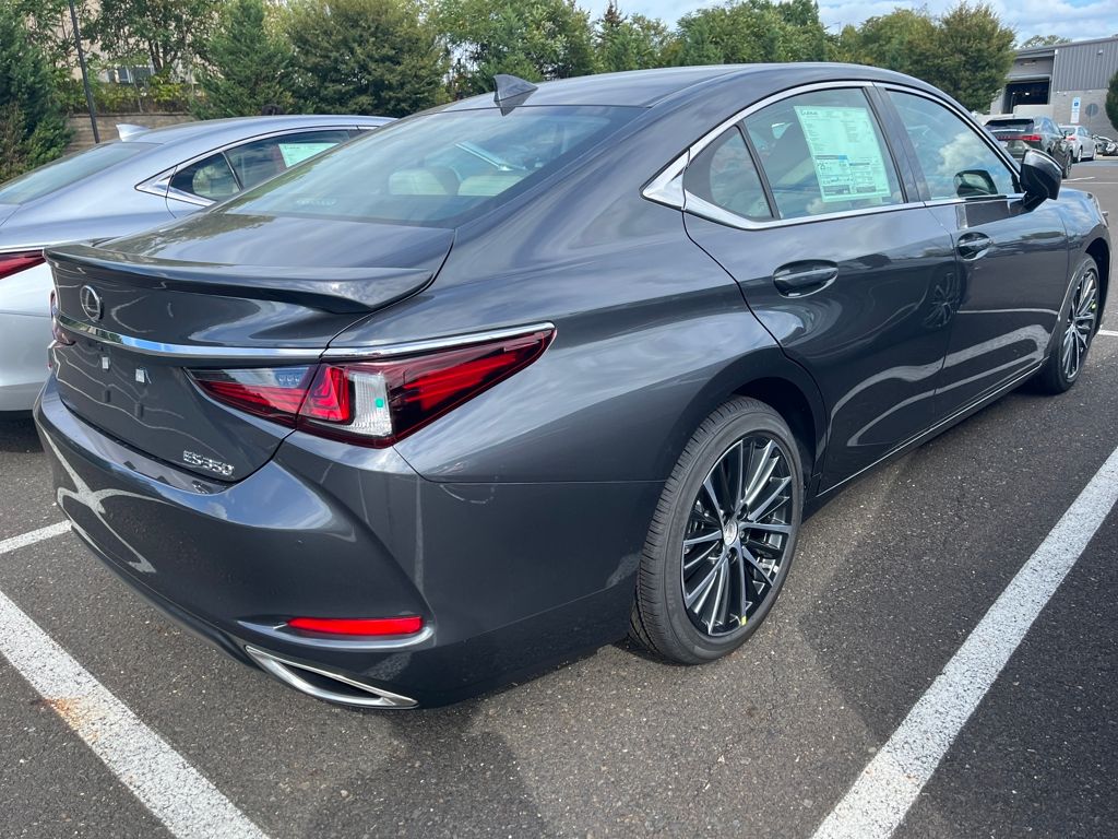 2025 Lexus ES 350 photo 3