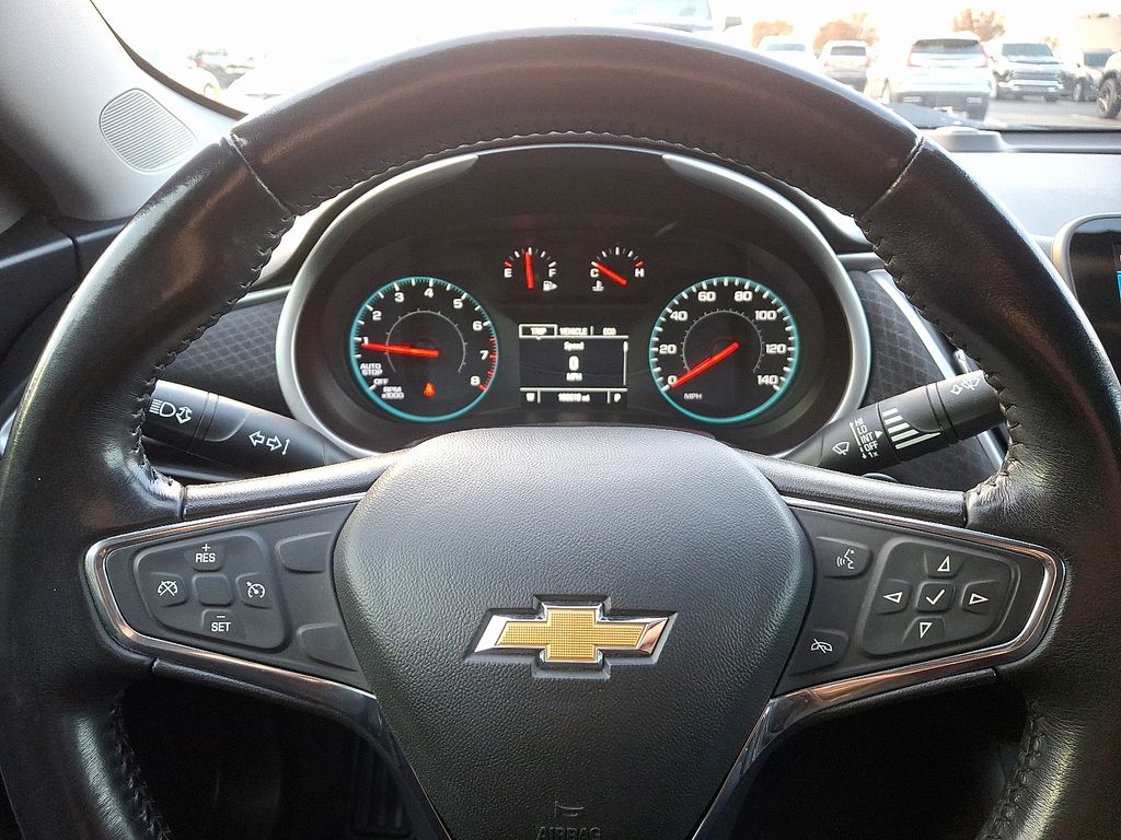 Thumbnail: 2020 Chevrolet Malibu - 17