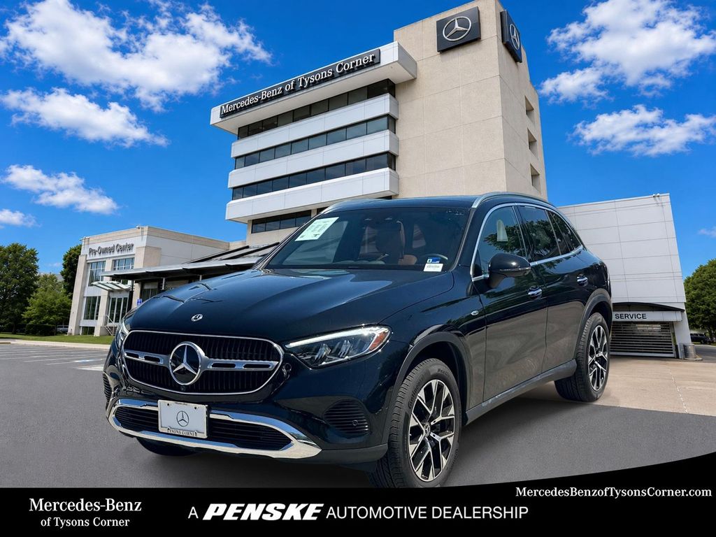 Thumbnail: 2025 Mercedes-Benz GLC - 1