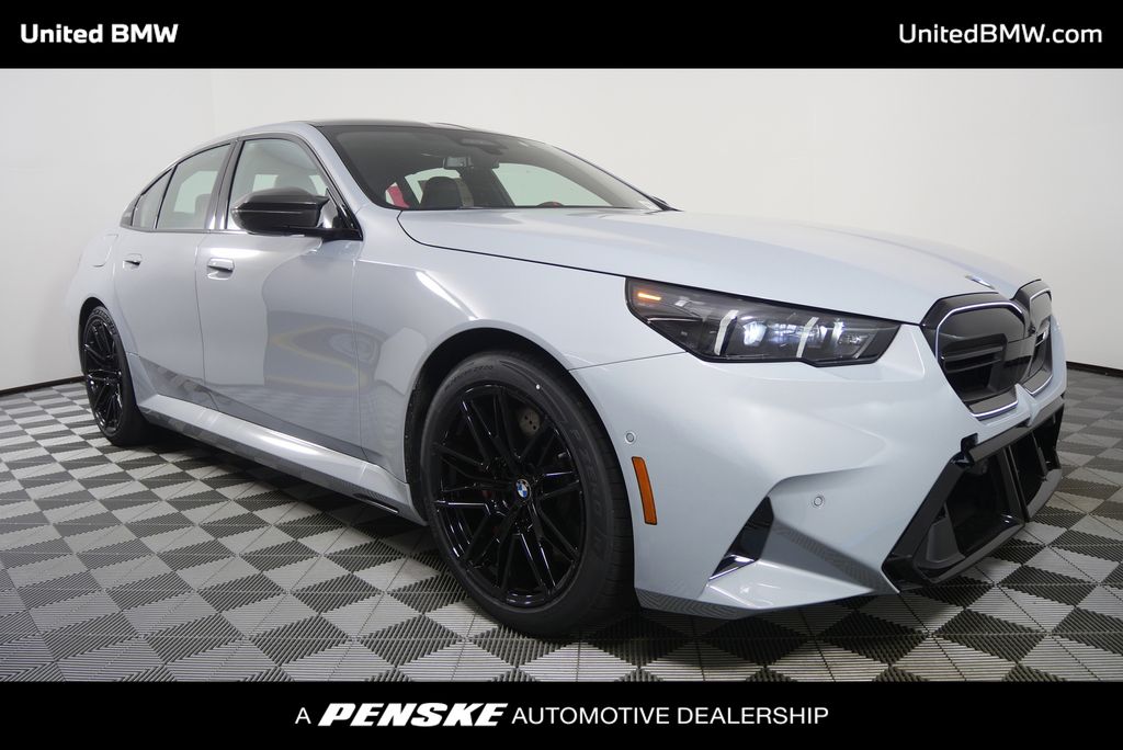 Thumbnail: 2026 BMW M5 - 1