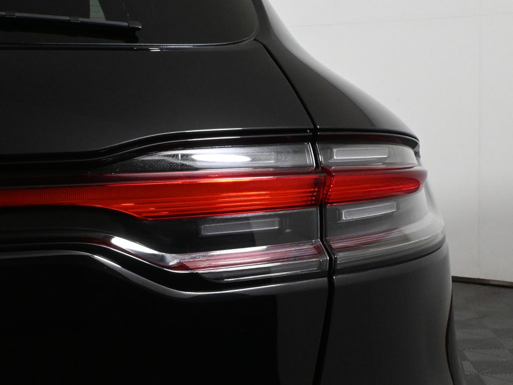 Thumbnail: 2024 Porsche Macan - 13