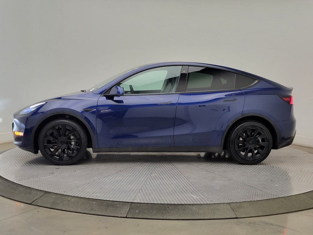 Thumbnail: 2022 Tesla Model Y - 3