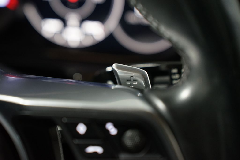 Thumbnail: 2018 Porsche Panamera - 15