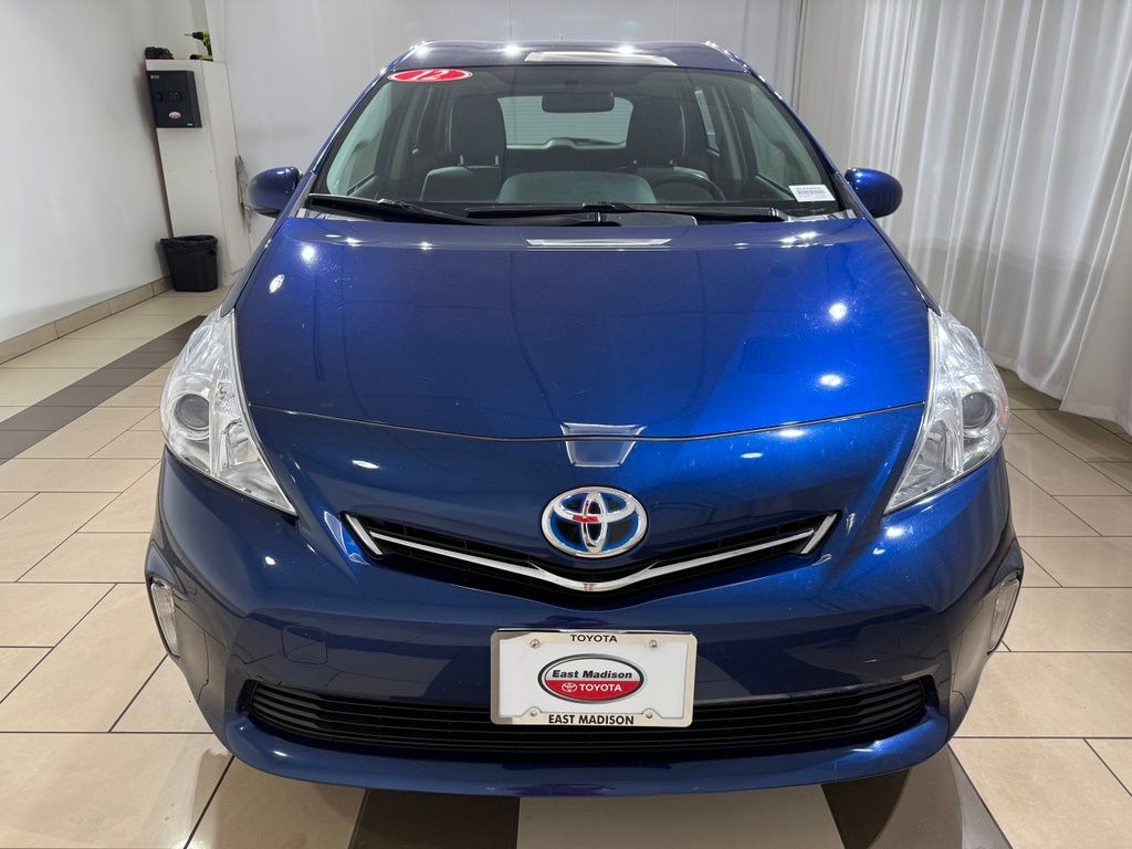 Thumbnail: 2012 Toyota Prius v - 8