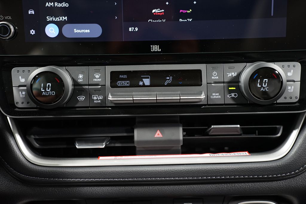2025 Toyota Grand Highlander Limited 21