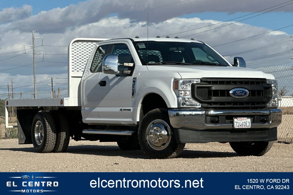 Oxford White 2020 Ford F-350 Super Duty Chassis XL SuperCab DRW 4WD Pickup Truck Four-Wheel Drive Automatic
