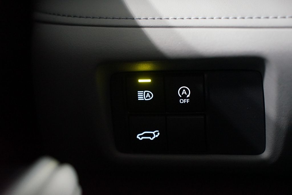 Thumbnail: 2026 Toyota Highlander - 24