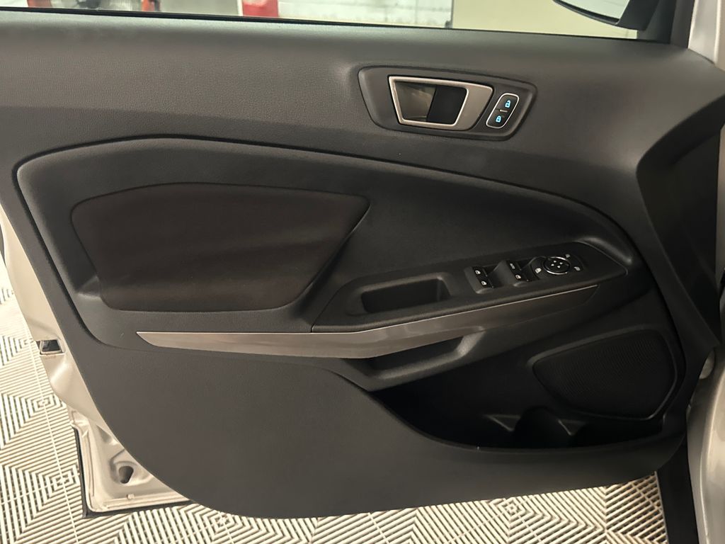 Certified Used 2021 Silver Ford SE image 16