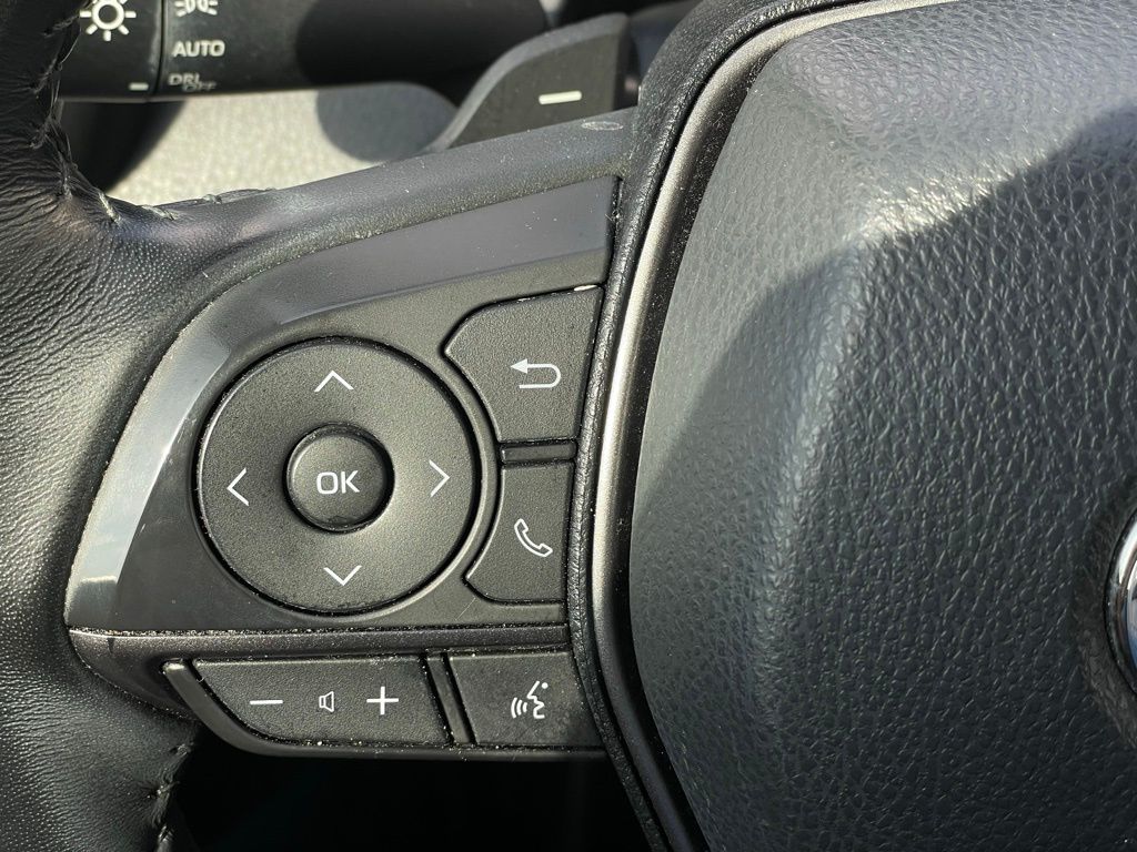 2022 Toyota Camry SE 15