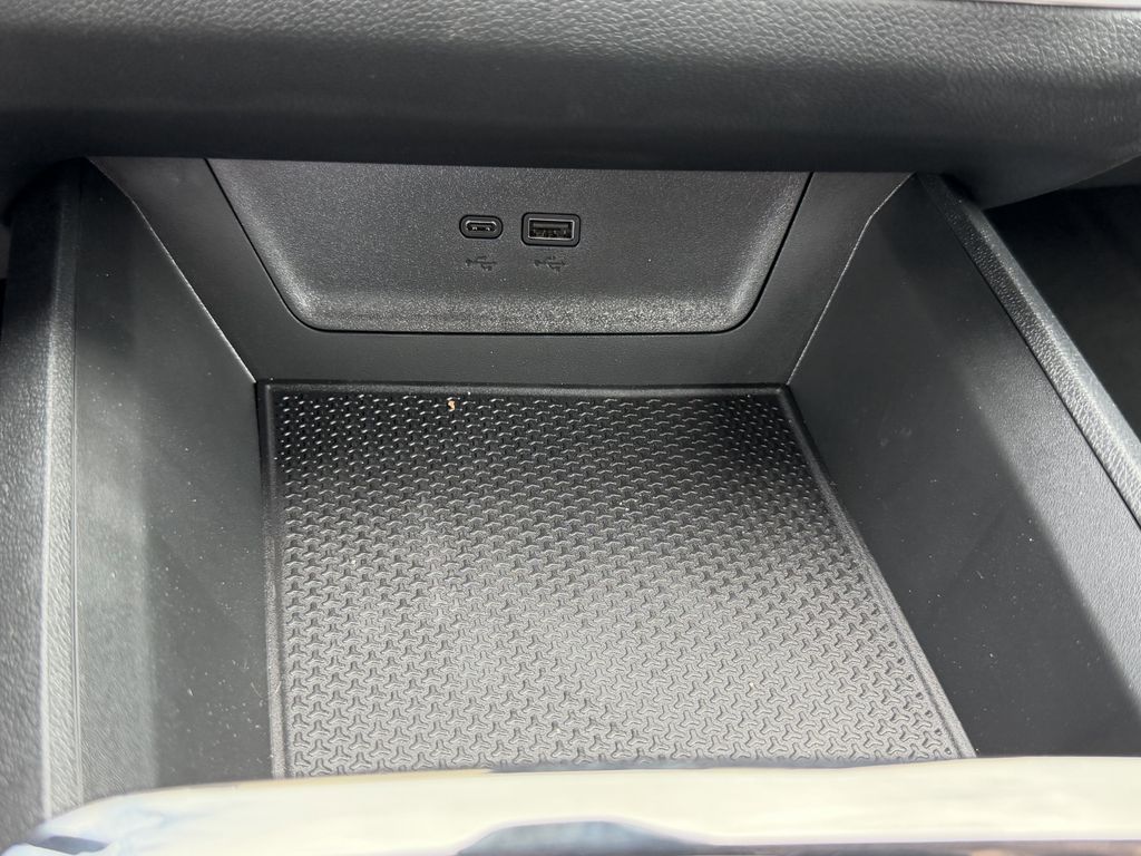 new 2026 Chevrolet Equinox car, priced at $33,895