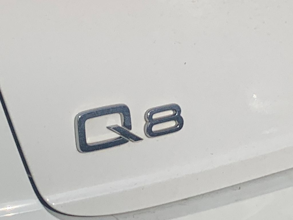 2022 Audi Q8 Premium Plus 6