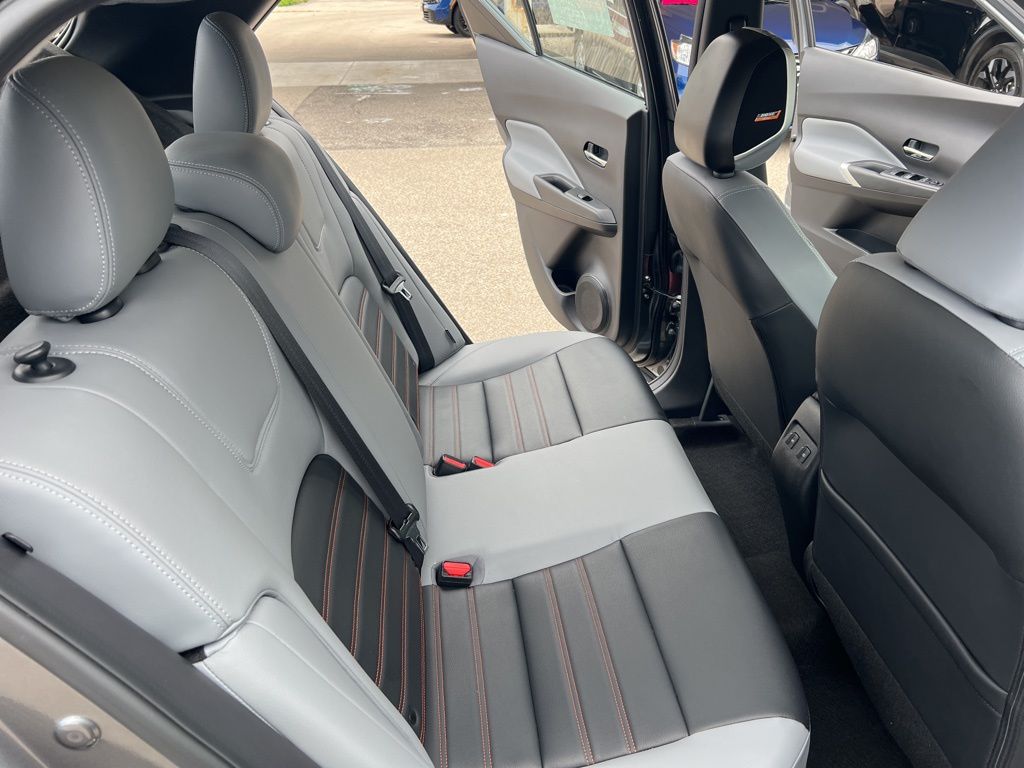 2024 Nissan Kicks SR photo