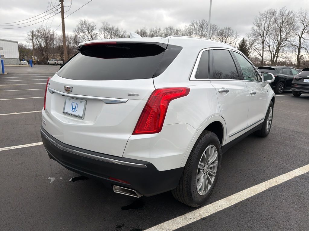 Thumbnail: 2017 Cadillac XT5 - 5