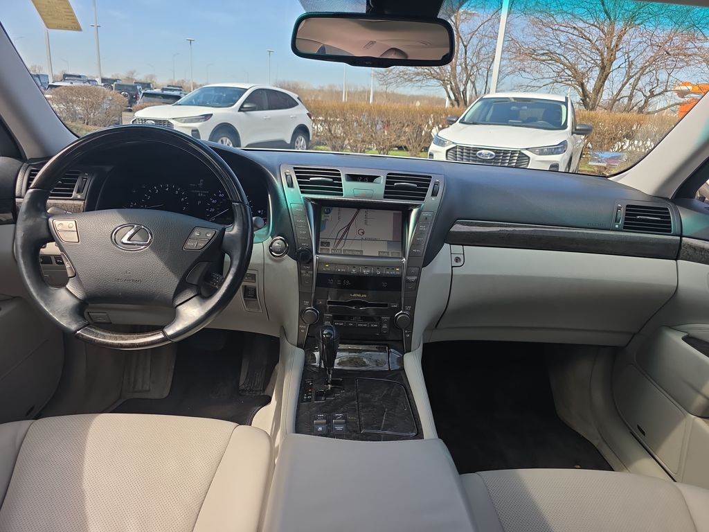 Used 2009  Lexus 460 image 25