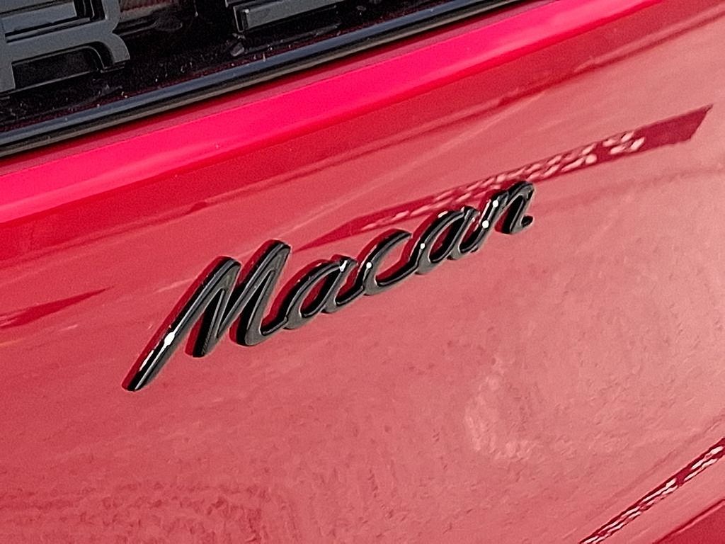 Thumbnail: 2025 Porsche Macan - 28
