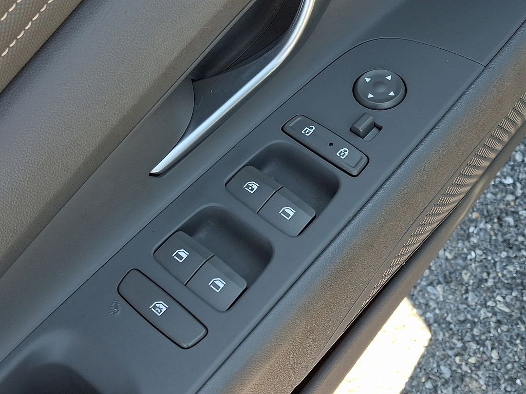 2023 Hyundai Elantra — photo 14