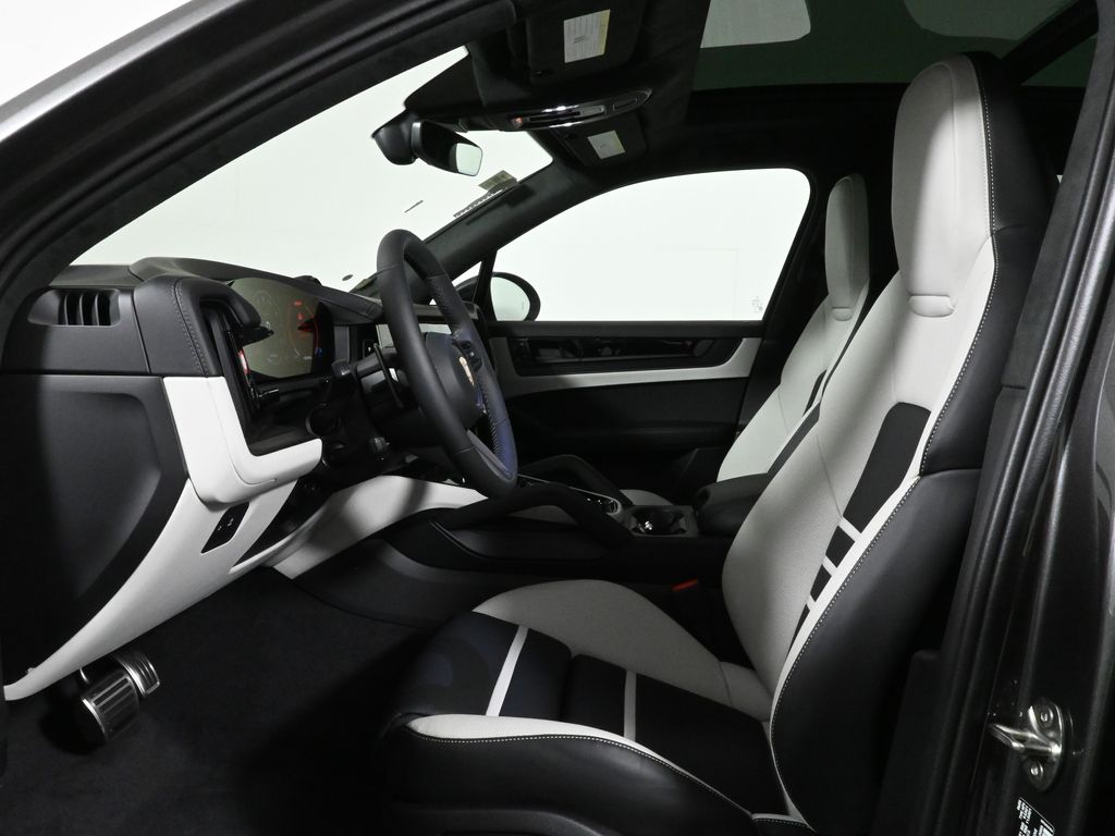 Thumbnail: 2026 Porsche Cayenne - 5