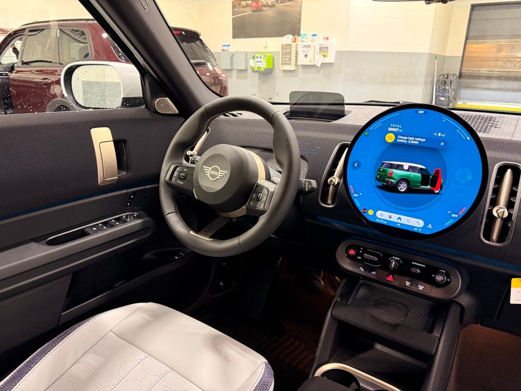 2025 MINI Cooper Countryman Iconic 29