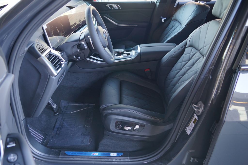 Thumbnail: 2026 BMW X5 - 10
