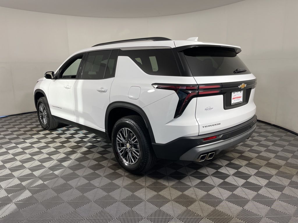 Thumbnail: 2025 Chevrolet Traverse - 15