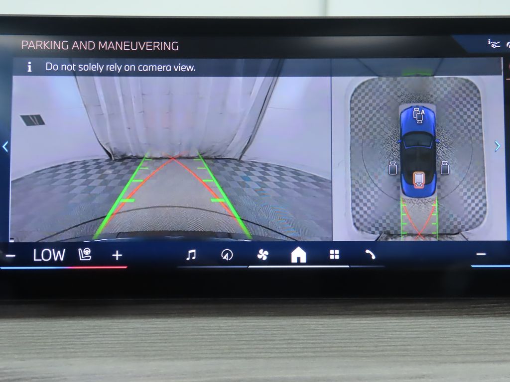 Thumbnail: 2026 BMW 4 Series - 24