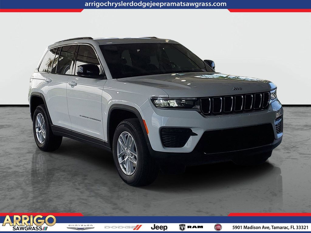 2026 Jeep Grand Cherokee Laredo