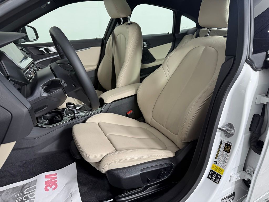 Thumbnail: 2023 BMW 2 Series - 14