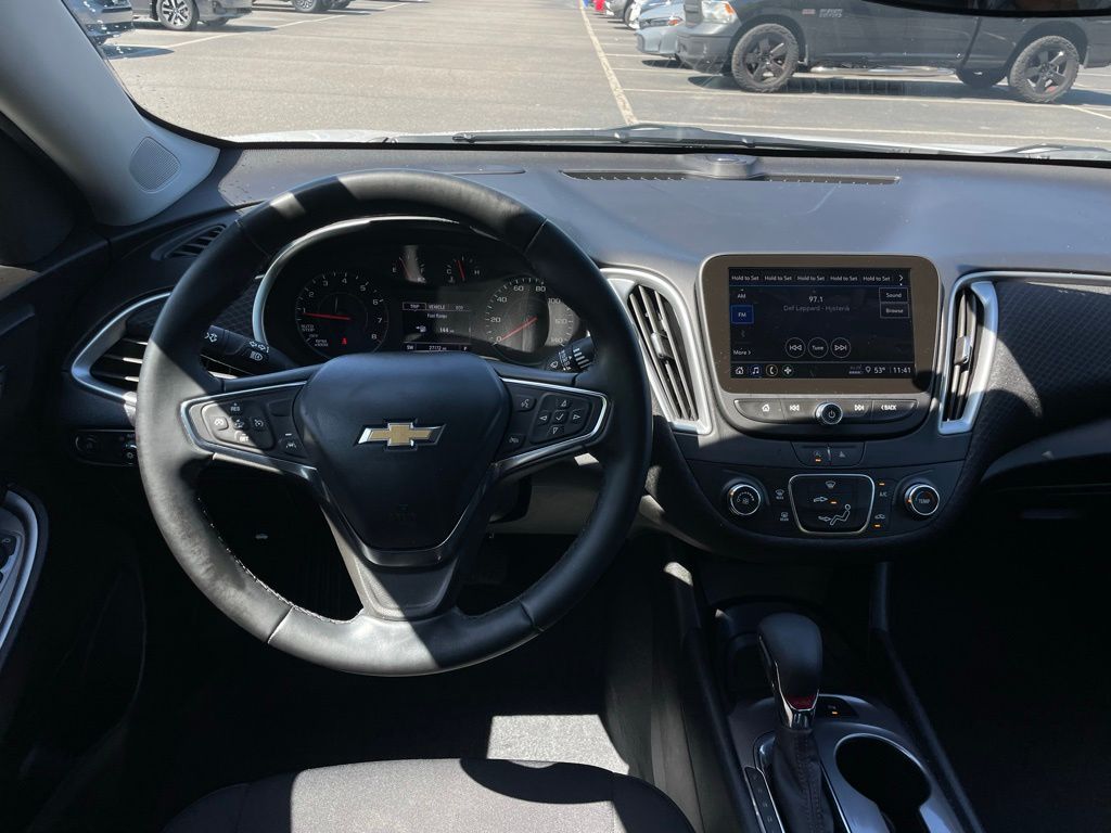 Thumbnail: 2024 Chevrolet Malibu - 11