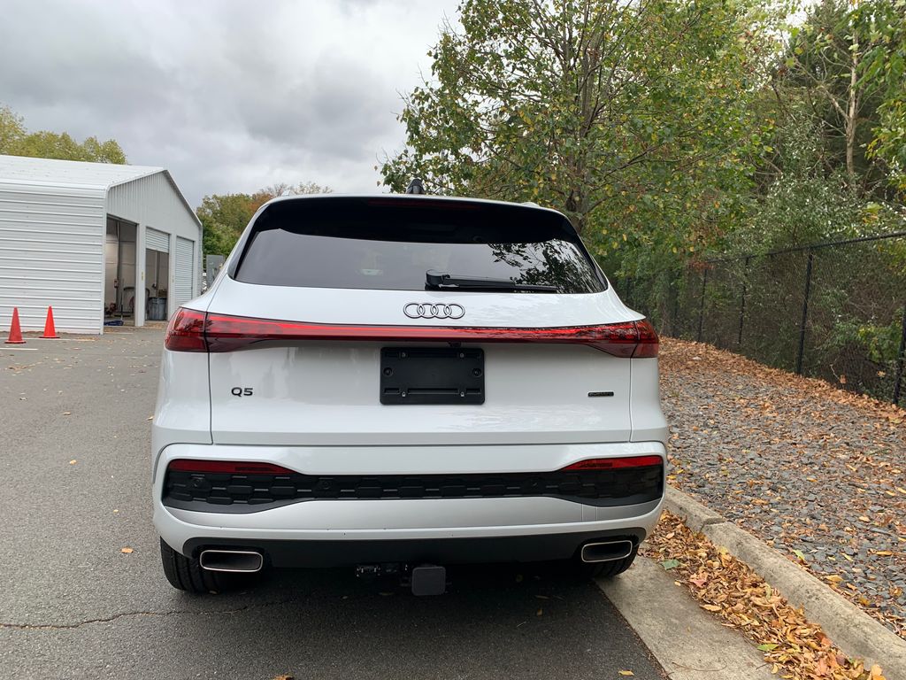 Thumbnail: 2025 Audi Q5 - 6