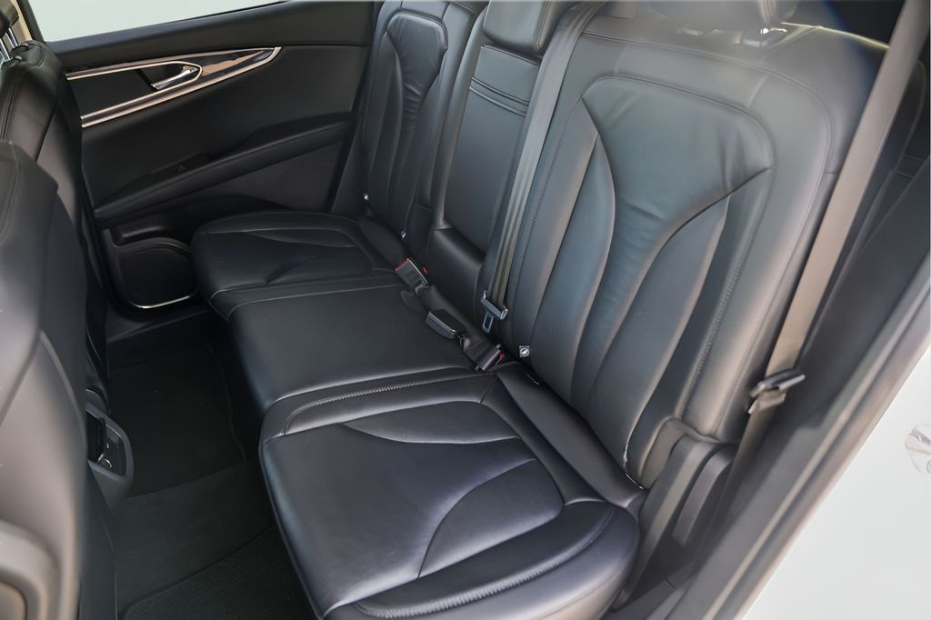 Used Car 2021 Lincoln Nautilus  Standard For Sale Under $30,000 In Austin, Texas