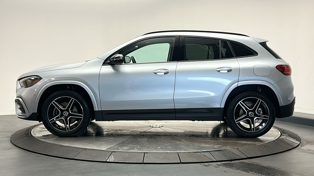 2025 Mercedes-Benz GLA 250 4MATIC 4