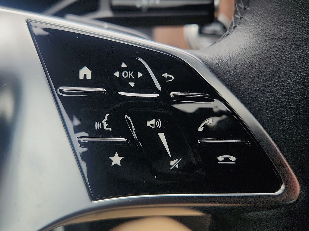 Thumbnail: 2025 Mercedes-Benz GLC - 22