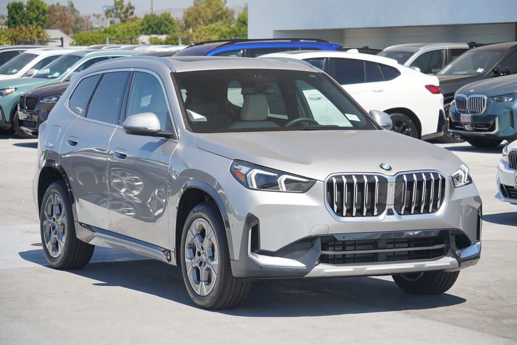 2025 BMW X1 xDrive28i 3