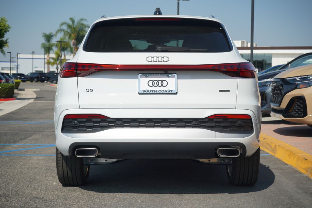 Thumbnail: 2025 Audi Q5 - 4