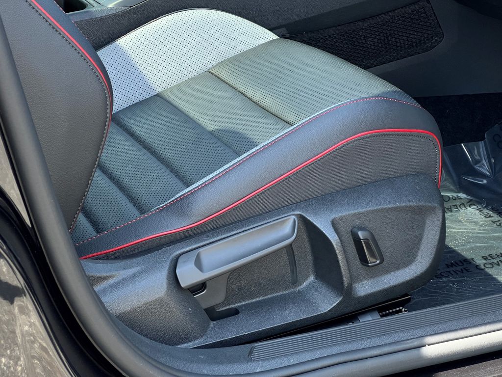 2022 Volkswagen Golf GTI 2.0T SE